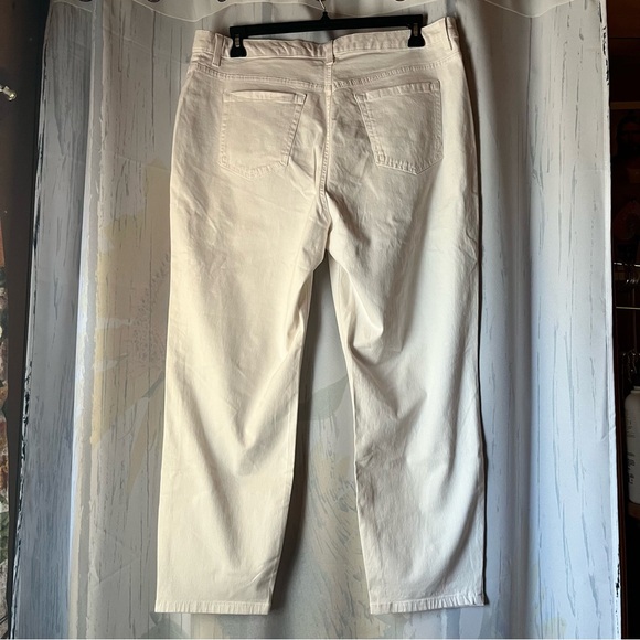 Jones New York Women's Straight Leg Jeans - Cream - Picture 2 of 12